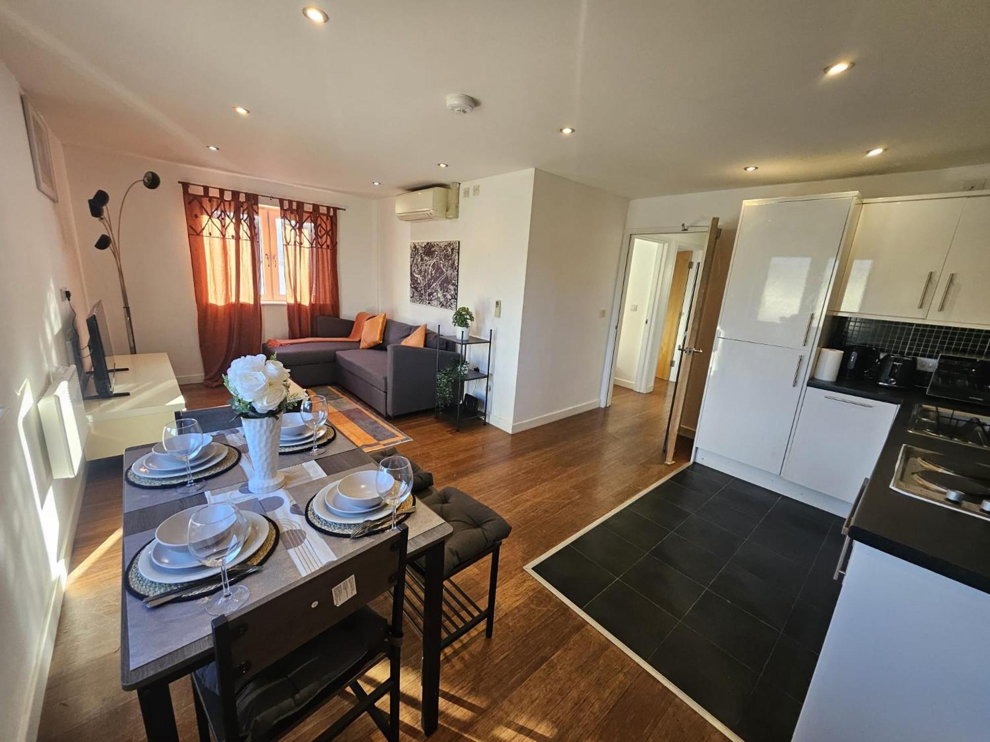 Nariken Apartments, Centre *